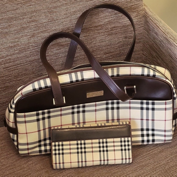 Burberry Handbag and Wallet Set - Picture 1 of 1